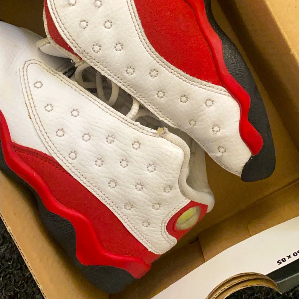 Kids Jordan 13 size 8